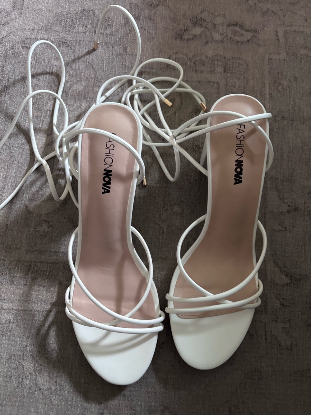 Fashion Nova White Strappy Lace-Up Heeled Sandals size 8 - fit like 7.5